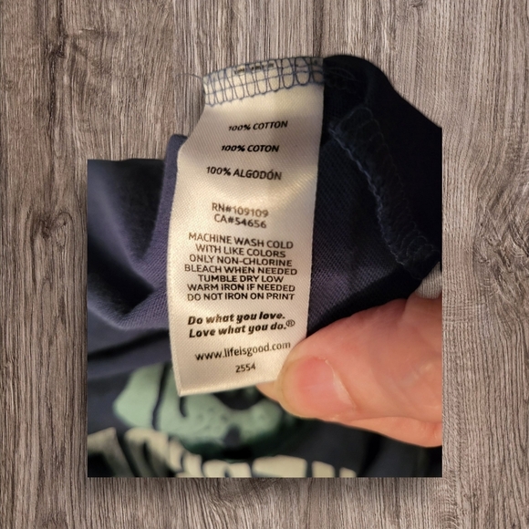 Life is Good Women's Blue Graphic T-Shirt, Medium - Picture 4 of 5